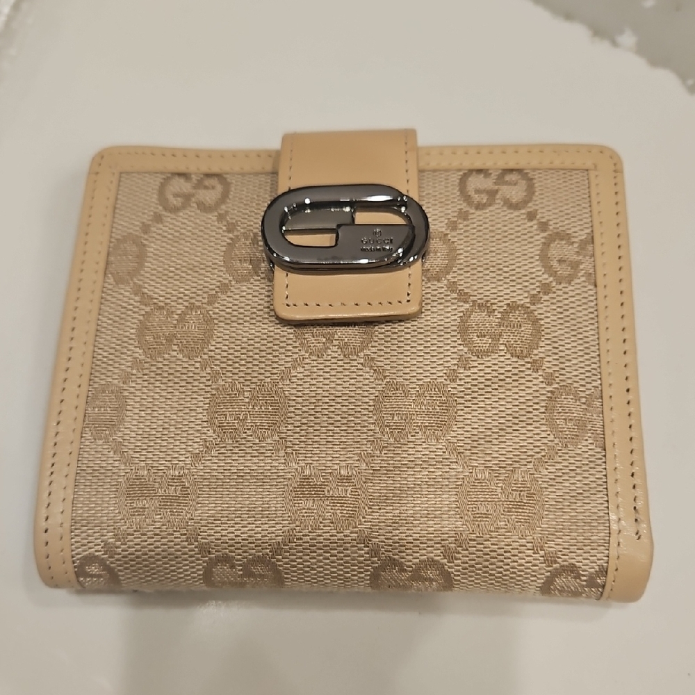 Gucci Beige Monogram Wallet